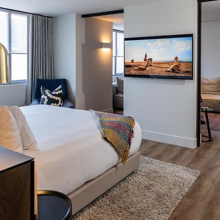 Zagame'S House Hotel Melbourne Luaran gambar A bedroom at the hotel