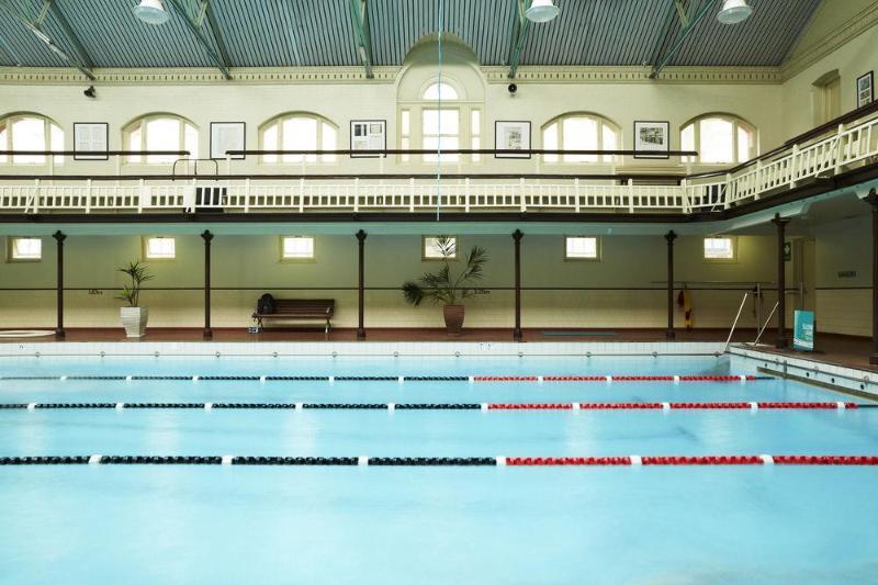 Zagame'S House Hotel Melbourne Luaran gambar The swimming pool