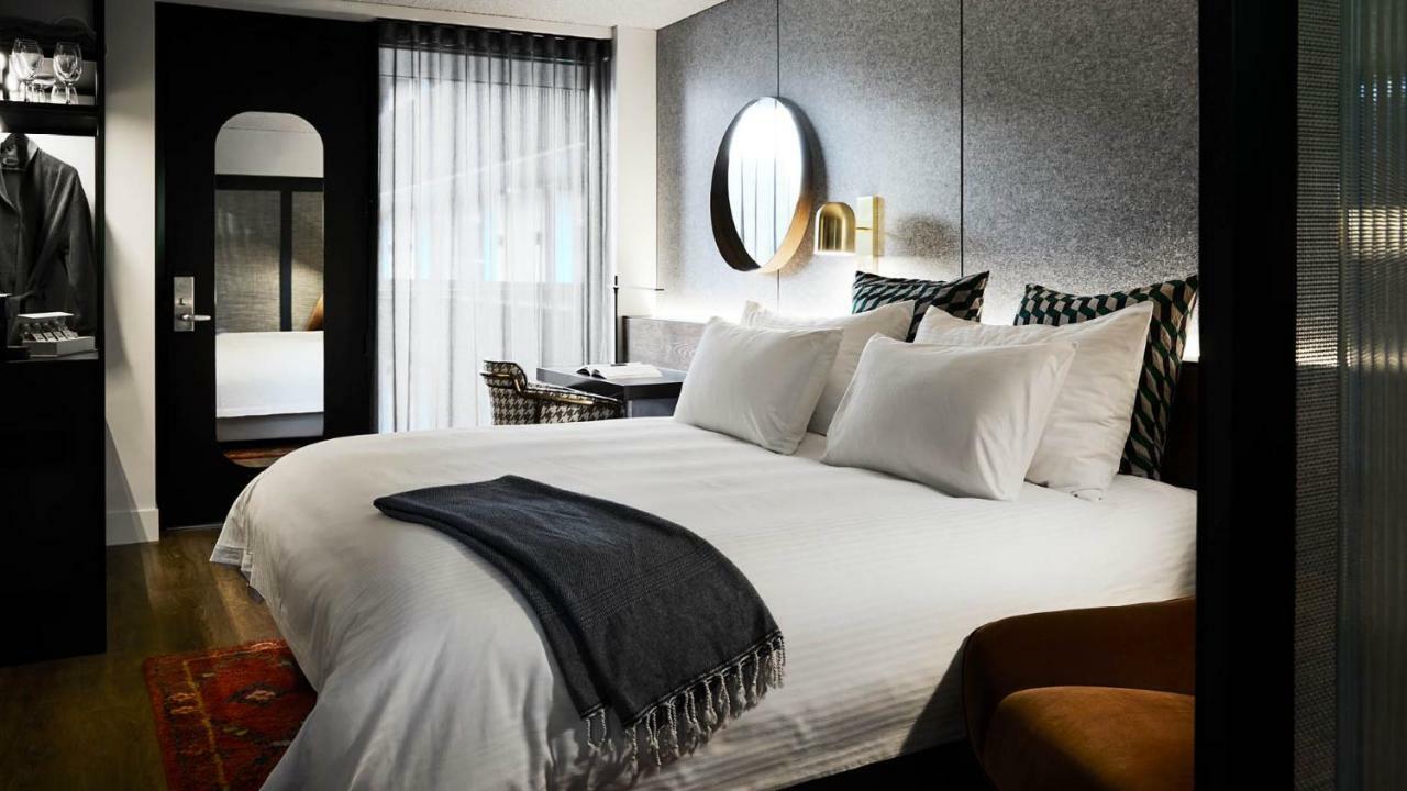 Zagame'S House Hotel Melbourne Luaran gambar A bedroom at the hotel
